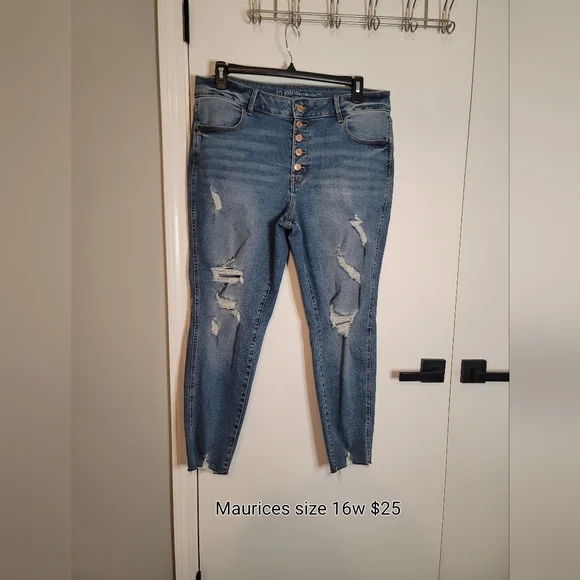 Jeans - Picture 7 of 12